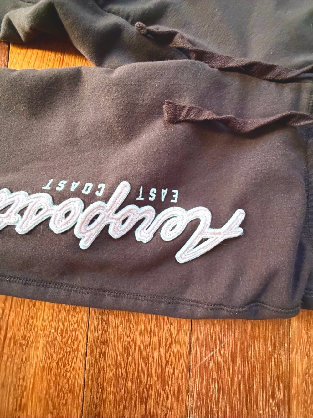 Aeropostale chocolate brown sweatpants with pink Appliqué